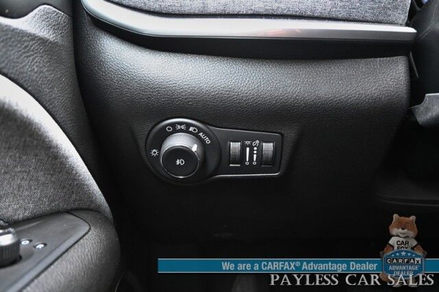 2024 Jeep Compass Latitude / 4X4 / Premium Cloth Seats / Power Mirrors, Windows, & Locks / Lane Departure & Blind Spot Alert / Apple CarPlay & Android Auto / Back Up Camera / 32 MPG / 1-Owner Anchorage AK