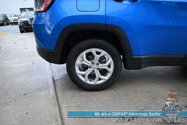 2024 Jeep Compass Latitude / 4X4 / Premium Cloth Seats / Power Mirrors, Windows, & Locks / Lane Departure & Blind Spot Alert / Apple CarPlay & Android Auto / Back Up Camera / 32 MPG / 1-Owner Anchorage AK