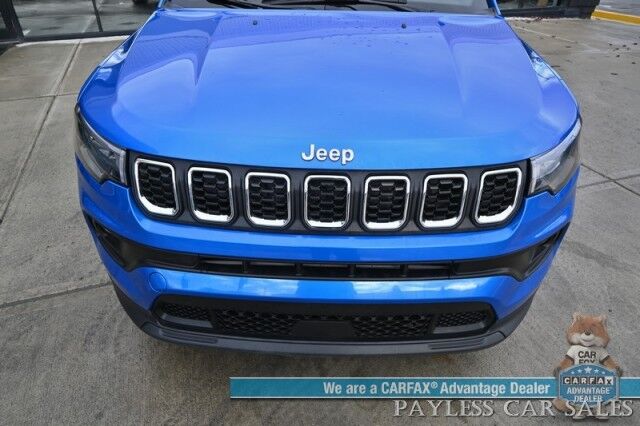2024 Jeep Compass Latitude / 4X4 / Premium Cloth Seats / Power Mirrors, Windows, & Locks / Lane Departure & Blind Spot Alert / Apple CarPlay & Android Auto / Back Up Camera / 32 MPG / 1-Owner Anchorage AK