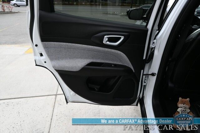 2024 Jeep Compass Latitude / 4X4 / Premium Leather Seats / Lane Assist & Blind Spot Alert / Apple CarPlay & Android Auto / Back Up Camera / Keyless Entry & Start / Block Heater / Aluminum Wheels / 32 MPG / 1-Owner Anchorage AK