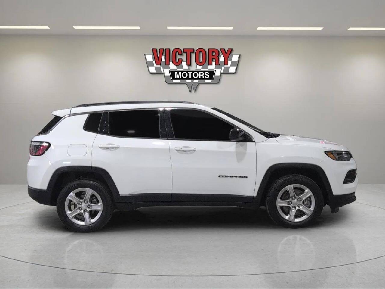 2024 Jeep Compass Latitude 4x4 4dr SUV Chesterfield MI