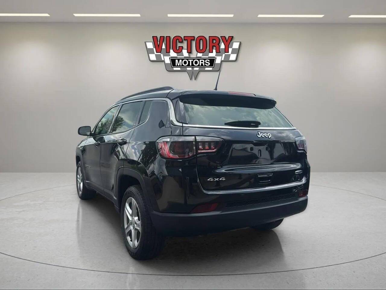 2024 Jeep Compass Latitude 4x4 4dr SUV Chesterfield MI