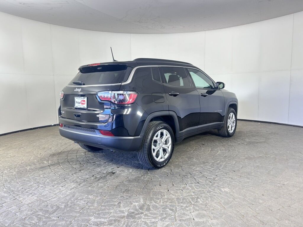 2024 Jeep Compass Latitude 4x4 Maumee OH