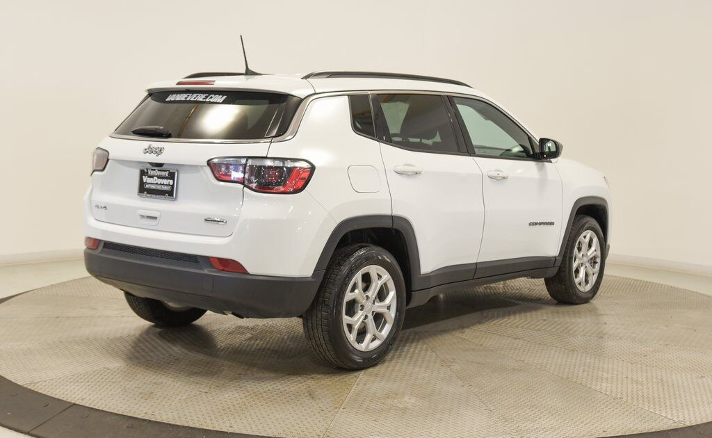 2024 Jeep Compass Latitude Akron OH