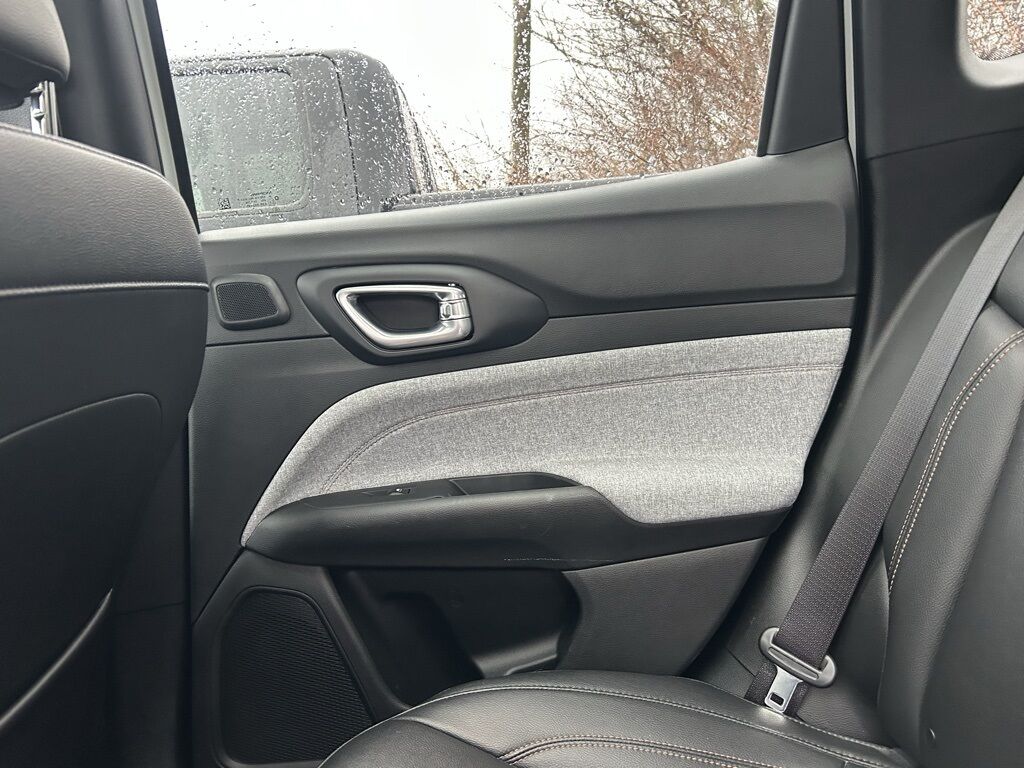 2024 Jeep Compass Latitude Lux Crestwood KY