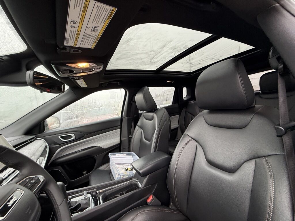 2024 Jeep Compass Latitude Lux Crestwood KY