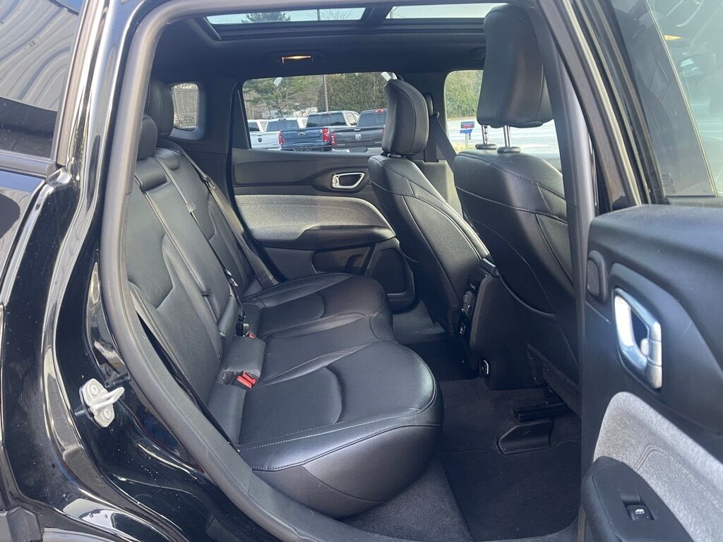 2024 Jeep Compass Latitude Lux Orange MA