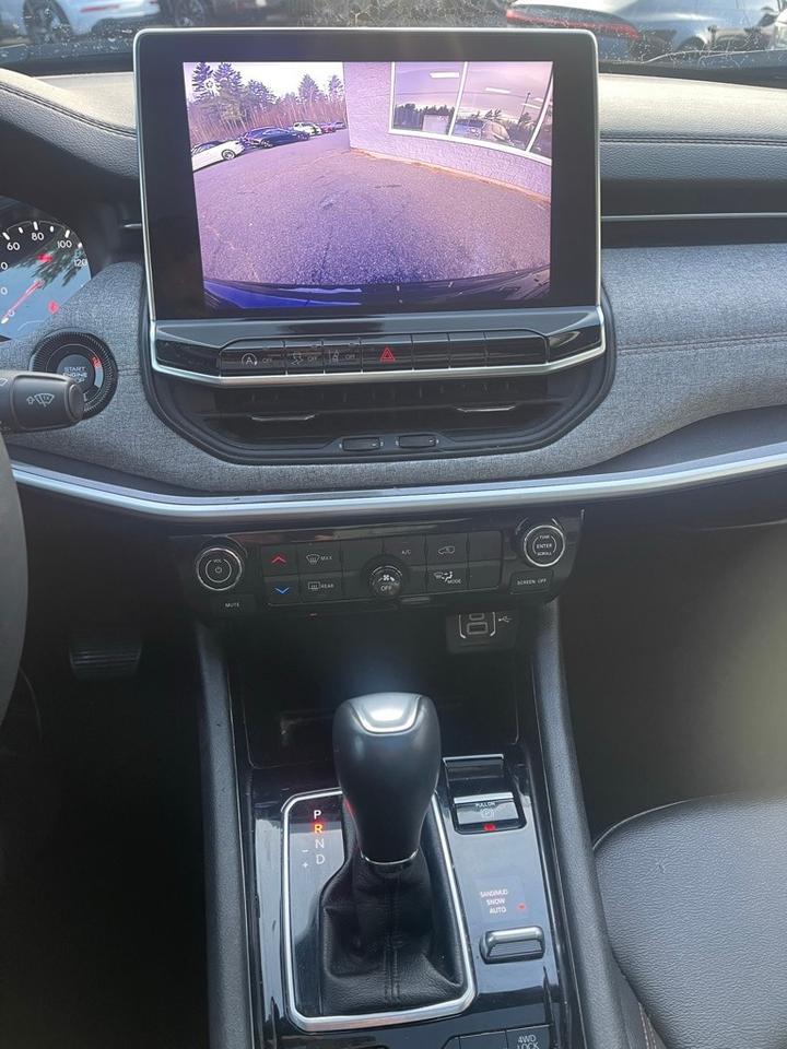 2024 Jeep Compass Latitude Lux Orange MA