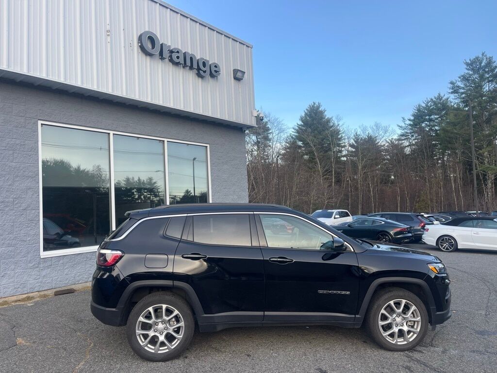 2024 Jeep Compass Latitude Lux Orange MA