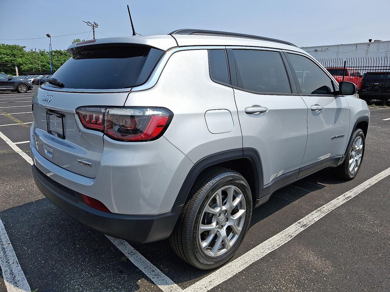 2024 Jeep Compass Latitude Lux Philadelphia PA