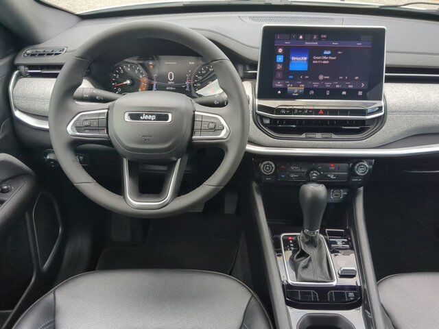 2024 Jeep Compass Latitude Appleton WI