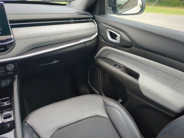 2024 Jeep Compass Latitude Appleton WI