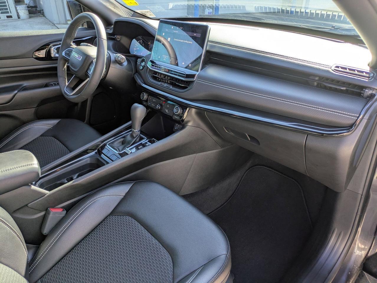 2024 Jeep Compass Latitude Castroville TX