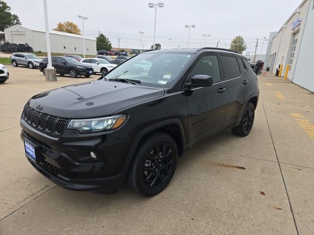 2024 Jeep Compass Latitude West Burlington IA 2024 Jeep Compass Latitude West Burlington IA
