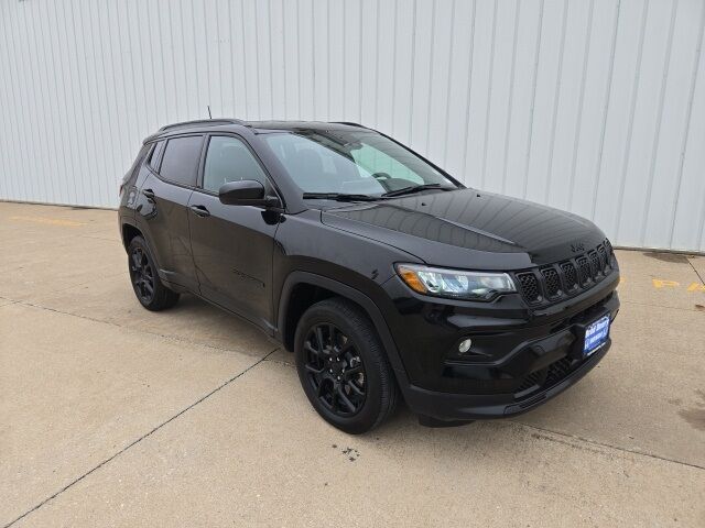 2024 Jeep Compass Latitude West Burlington IA 2024 Jeep Compass Latitude West Burlington IA