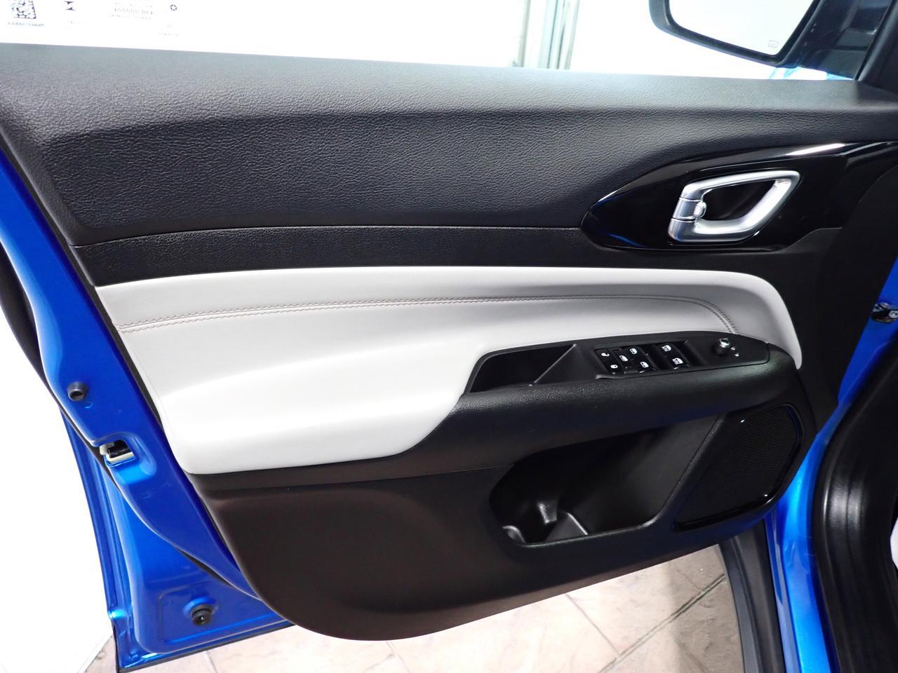 2024 Jeep Compass Limited 4WD LEATHER Listowel ON