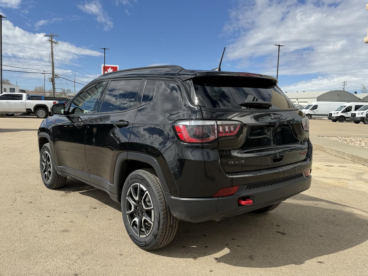 2024 Jeep Compass Trailhawk 4x4 | 2L Turbo | NAV | Heated Leather Seats | Remote Start | Power Liftgate Redwater AB