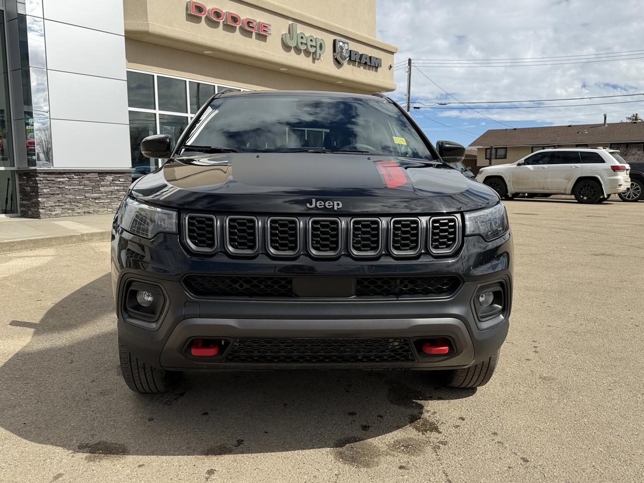2024 Jeep Compass Trailhawk 4x4 | 2L Turbo | NAV | Heated Leather Seats | Remote Start | Power Liftgate Redwater AB