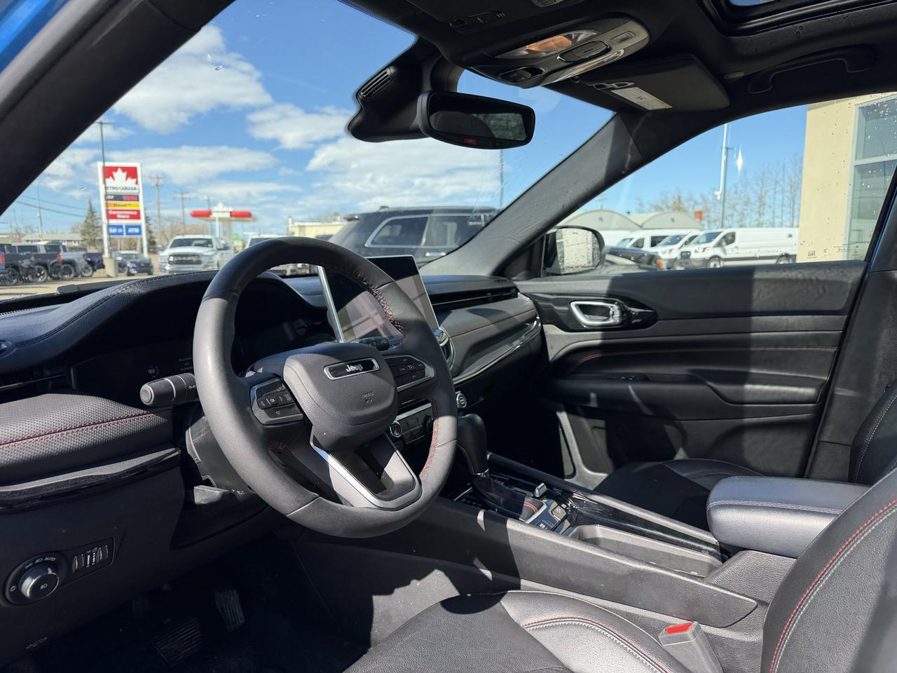 2024 Jeep Compass Trailhawk 4x4 | 2L Turbo | NAV | Leather | Heated Seats | Remote Start | Power Liftgate Redwater AB