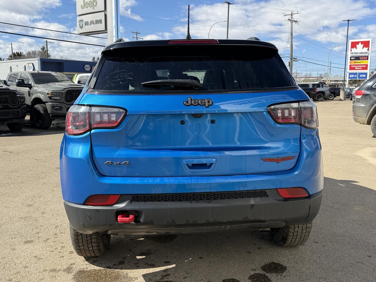 2024 Jeep Compass Trailhawk 4x4 | 2L Turbo | NAV | Leather | Heated Seats | Remote Start | Power Liftgate Redwater AB