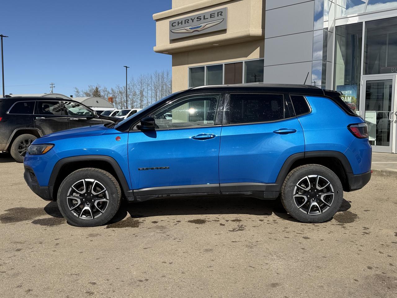 2024 Jeep Compass Trailhawk 4x4 | 2L Turbo | NAV | Leather | Heated Seats | Remote Start | Power Liftgate Redwater AB