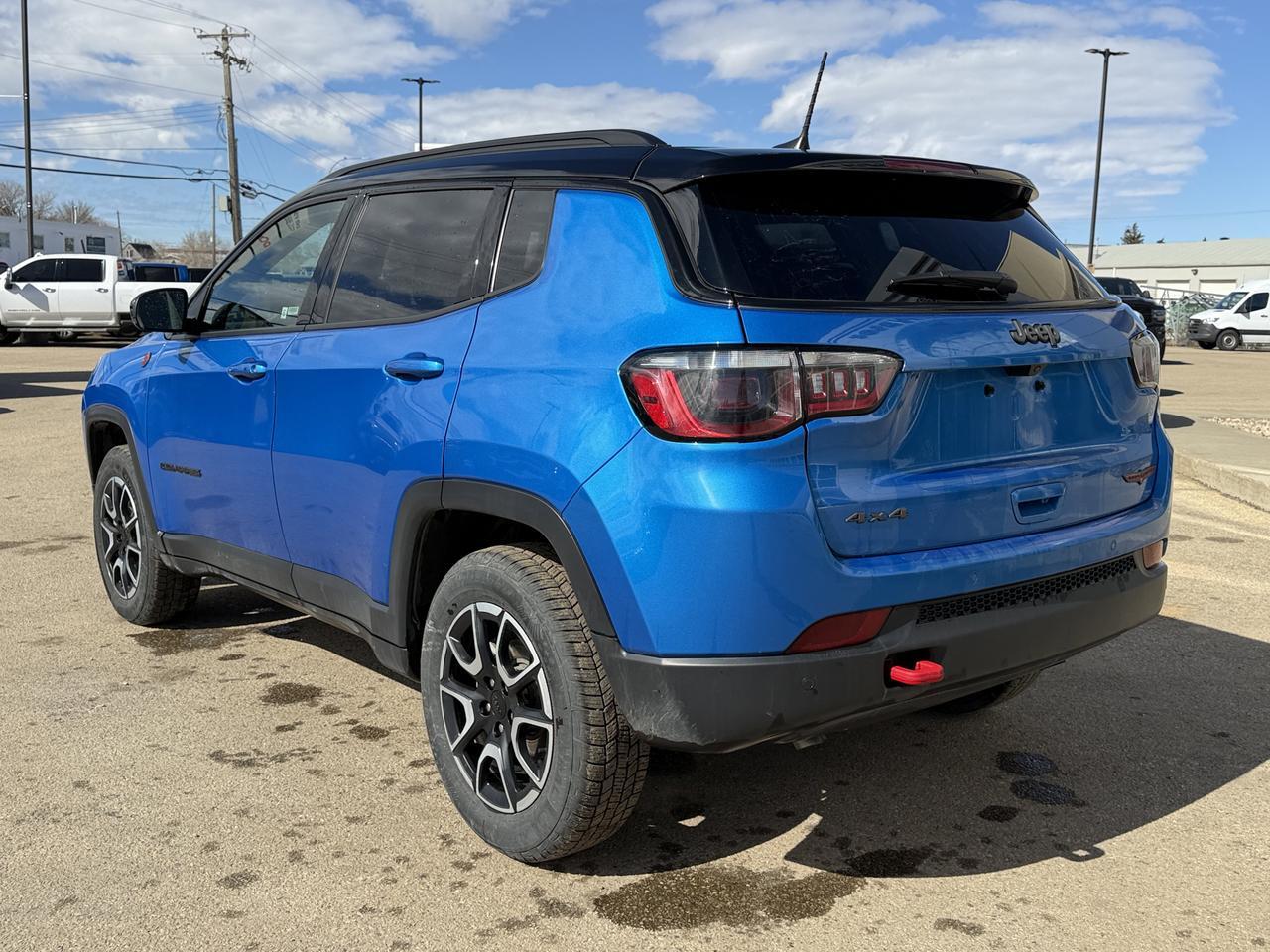 2024 Jeep Compass Trailhawk 4x4 | 2L Turbo | NAV | Leather | Heated Seats | Remote Start | Power Liftgate Redwater AB