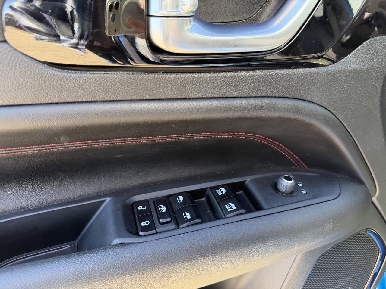 2024 Jeep Compass Trailhawk 4x4 | 2L Turbo | NAV | Leather | Heated Seats | Remote Start | Power Liftgate Redwater AB