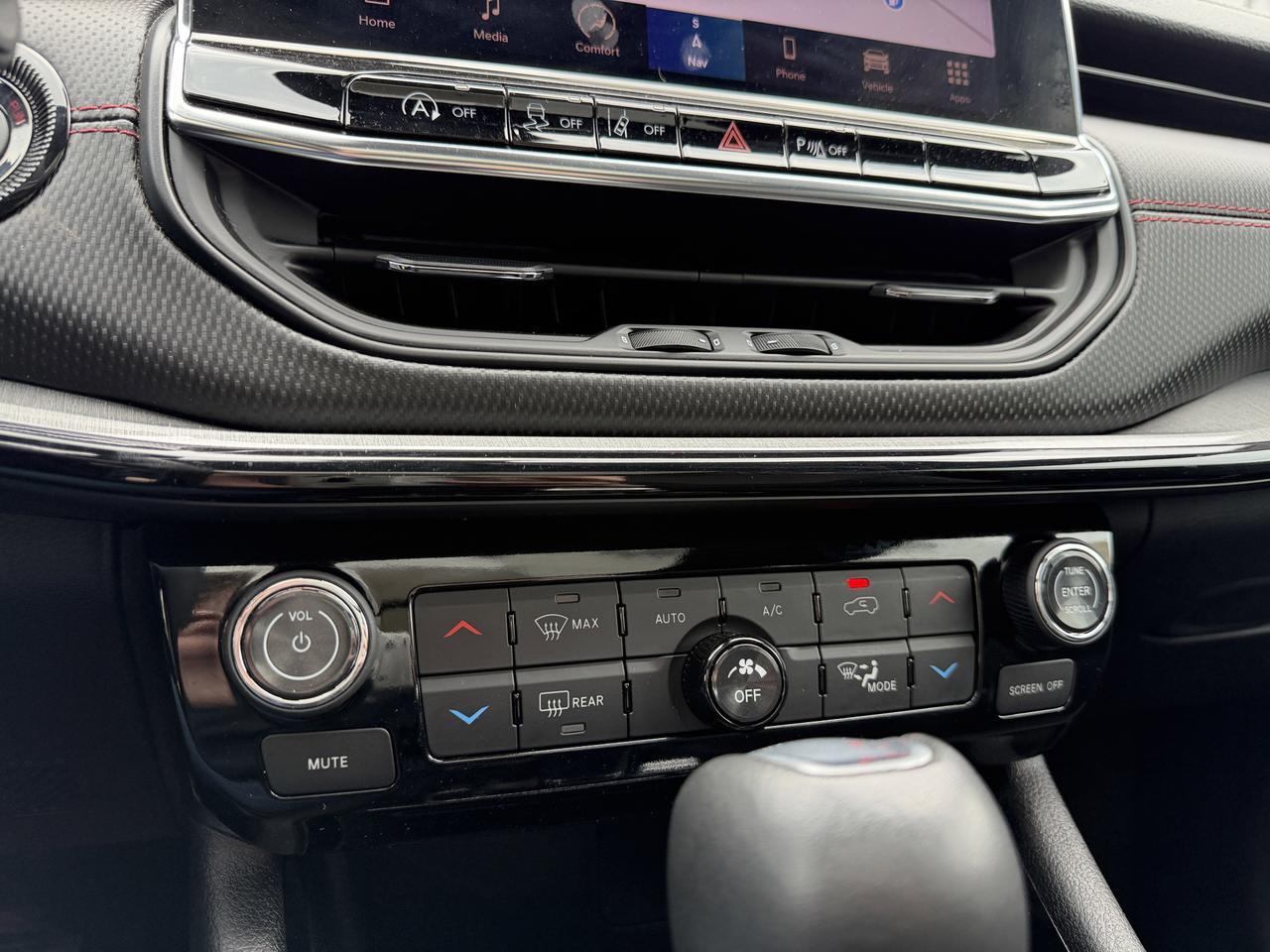 2024 Jeep Compass Trailhawk 4x4 | 2L Turbo | Sun Sound NAV Package | Pano Sunroof | Alpine Audio | Heated Leather Redwater AB