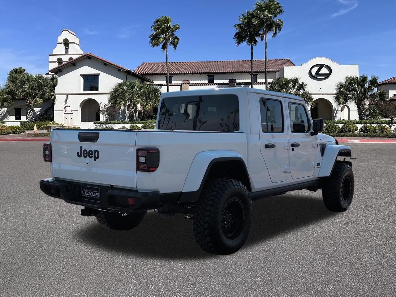 2024 Jeep Gladiator Jeep Beach