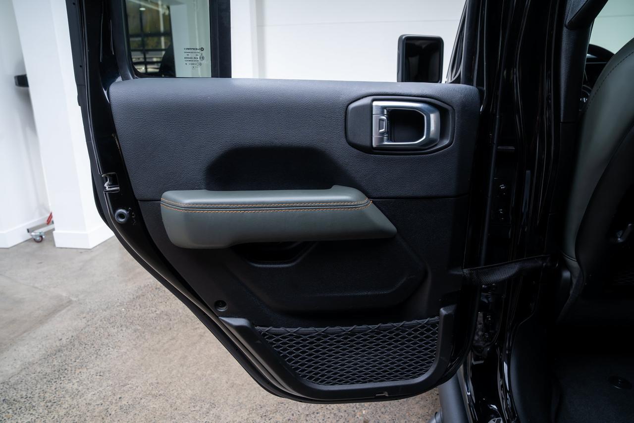 2024 Jeep Gladiator Mojave 24D Mojave Package / Convenience Group Portland OR