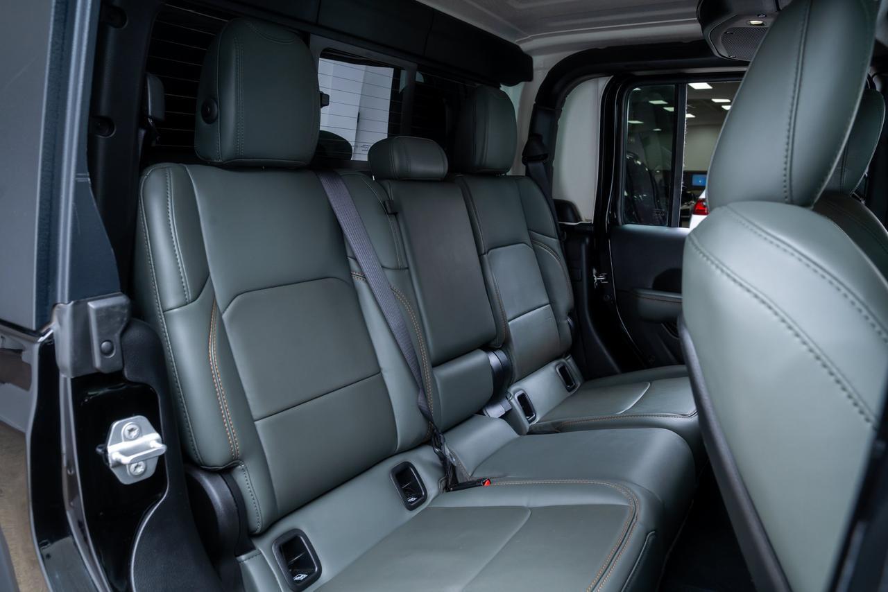 2024 Jeep Gladiator Mojave 24D Mojave Package / Convenience Group Portland OR