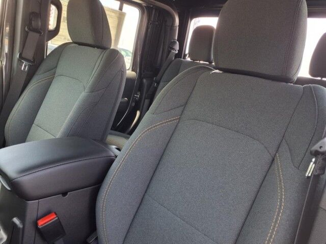 2024 Jeep Gladiator Sport  TX
