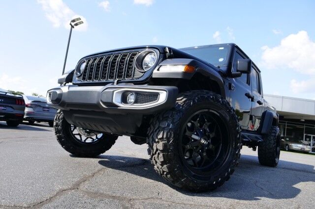 2024 Jeep Gladiator Sport 4X4 / Wheels & Tires Upgrade / Leather Seating! High Point NC