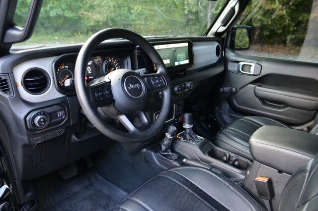 2024 Jeep Gladiator Sport 4X4 / Wheels & Tires Upgrade / Leather Seating! High Point NC