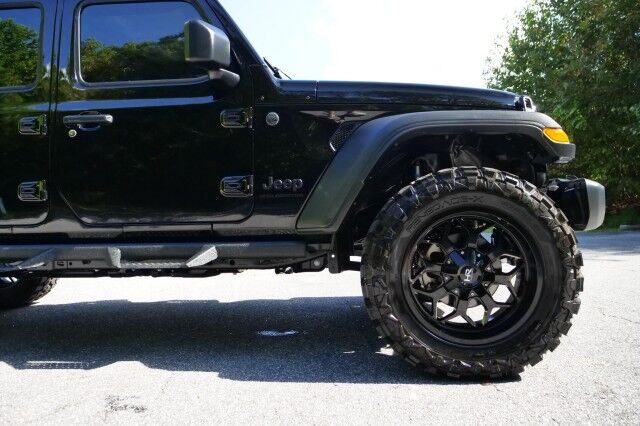 2024 Jeep Gladiator Sport 4X4 / Wheels & Tires Upgrade / Leather Seating! High Point NC