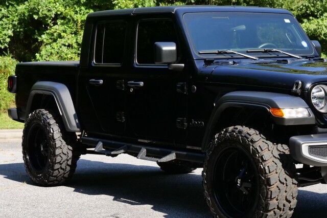 2024 Jeep Gladiator Sport 4X4 / Wheels & Tires Upgrade / Leather Seating! High Point NC