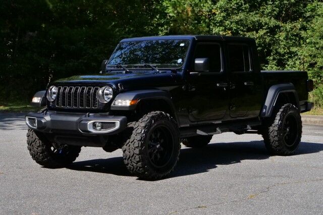2024 Jeep Gladiator Sport 4X4 / Wheels & Tires Upgrade / Leather Seating! High Point NC