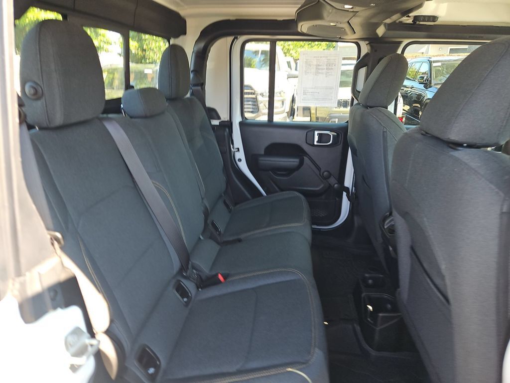 2024 Jeep Gladiator Sport Gresham OR