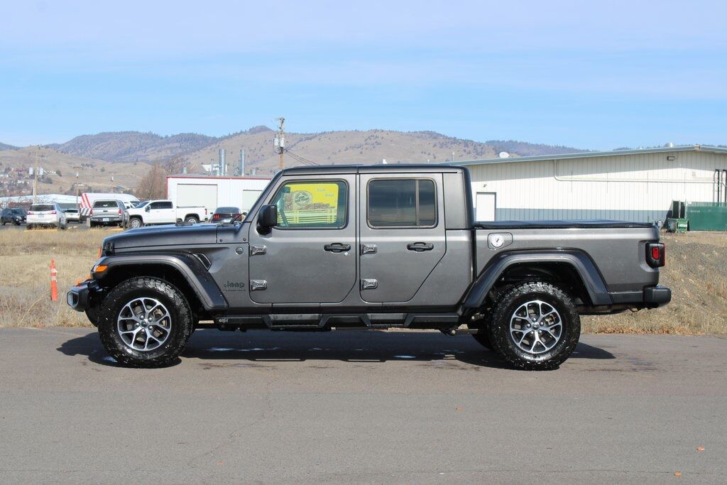 2024 Jeep Gladiator Sport Klamath Falls OR