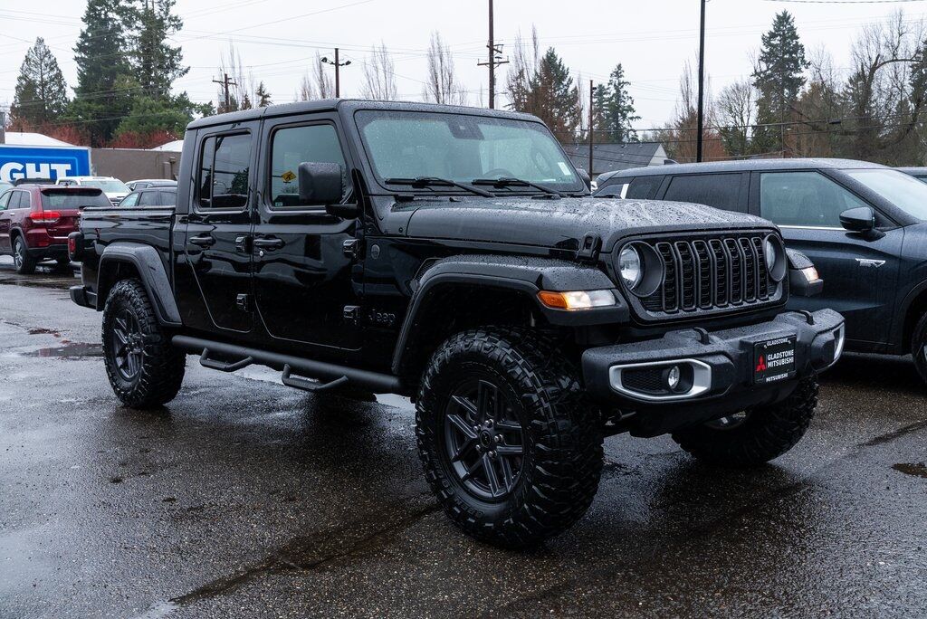 2024 Jeep Gladiator Sport