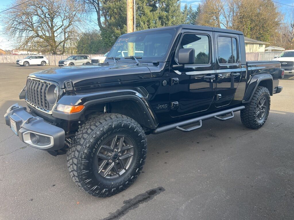 2024 Jeep Gladiator Sport