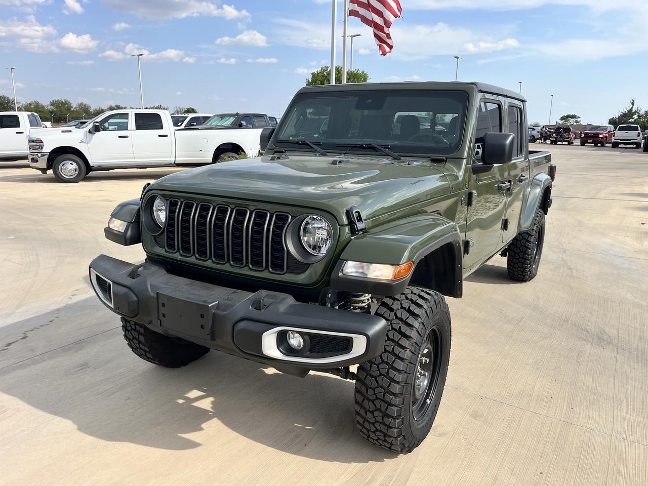 2024 Jeep Gladiator Sport S Castroville TX
