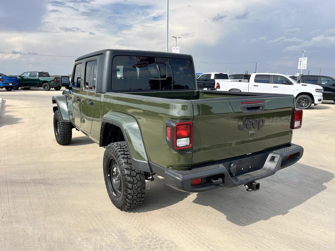 2024 Jeep Gladiator Sport S