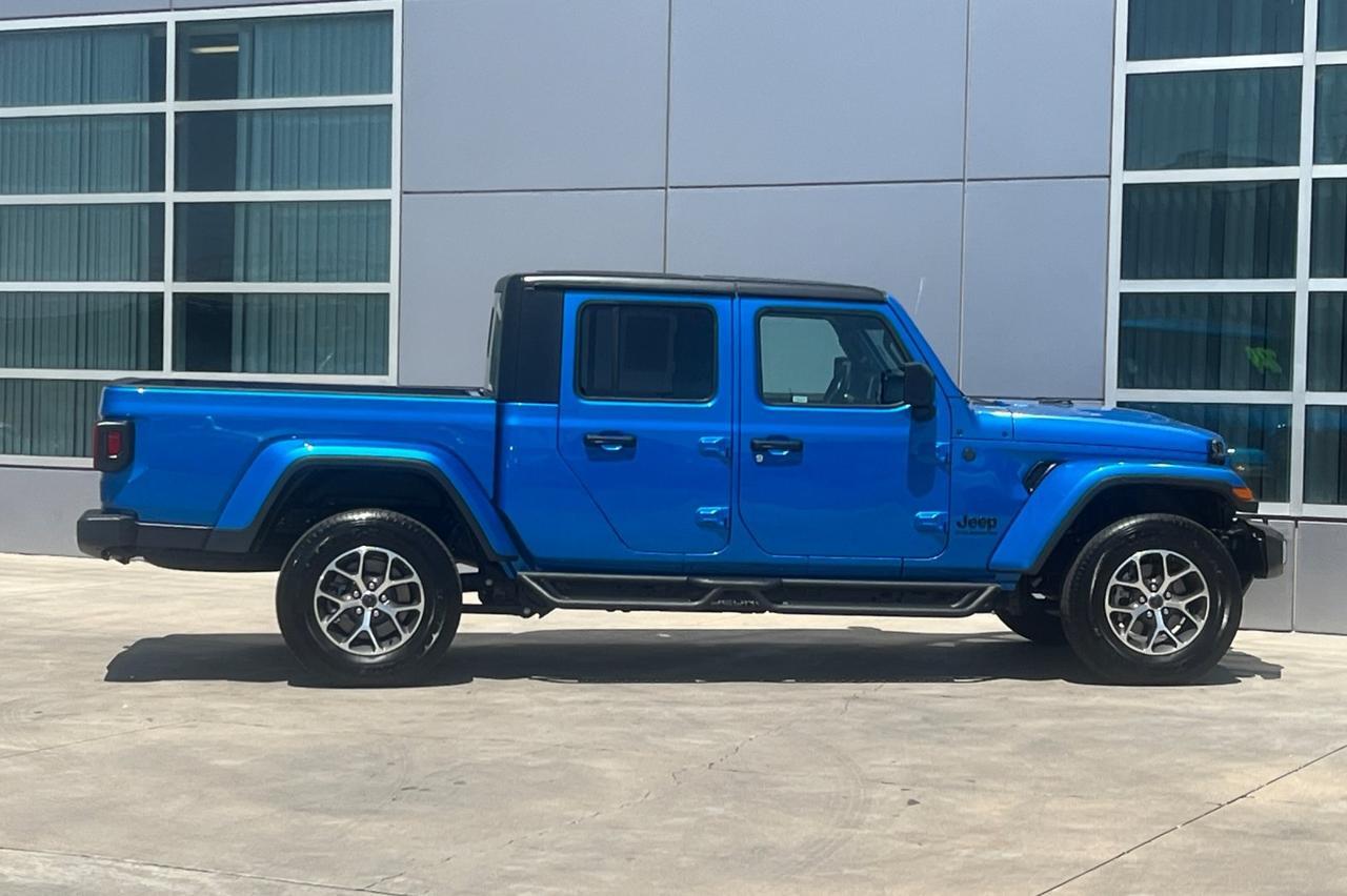 2024 Jeep Gladiator Sport Ontario OR