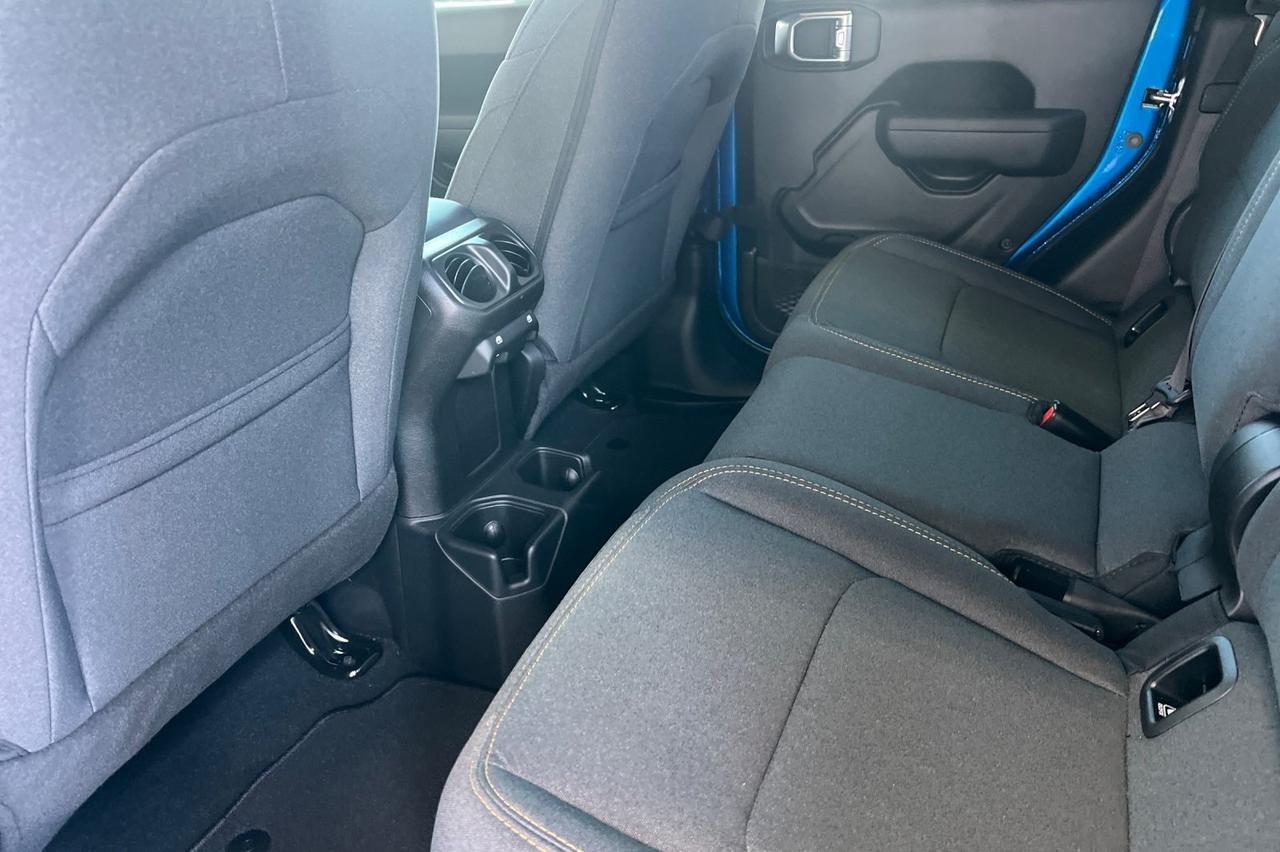 2024 Jeep Gladiator Sport Ontario OR
