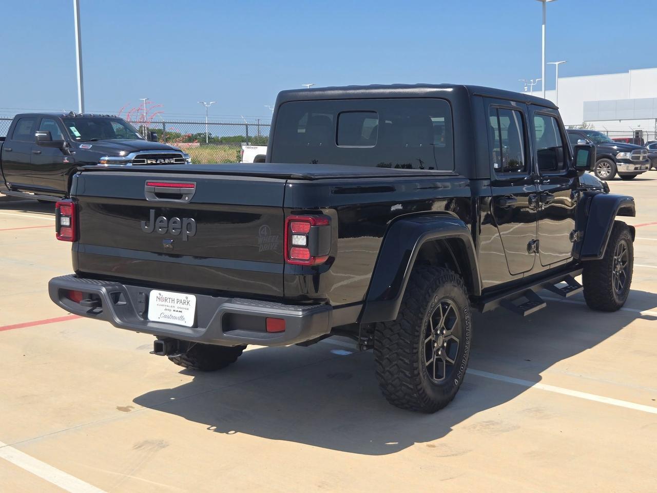 2024 Jeep Gladiator Willys