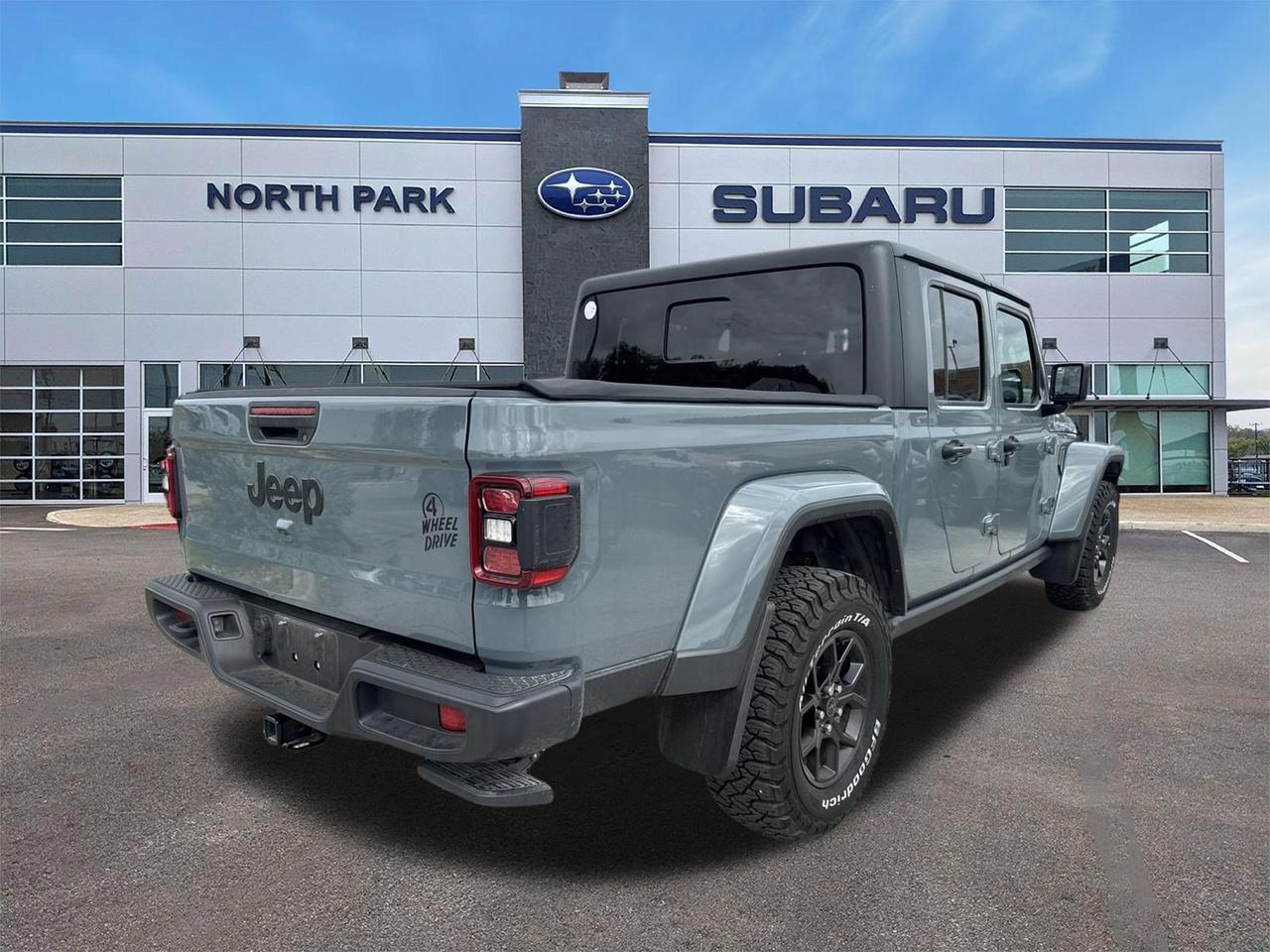 2024 Jeep Gladiator Willys