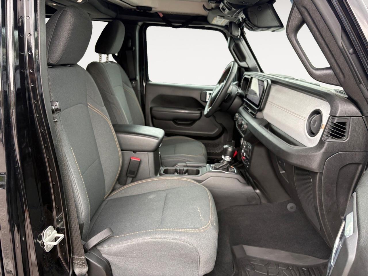 2024 Jeep Gladiator Willys, TOW PACKAGE, CAB ROCK RAILS, HEATED STEERING WHEEL & SEATS, AUTO START/STOP, PUSH BUTTON START, APPLE CARPLAY/ANDROID AUTO, ONLY 15K MILES, CLEAN CARFAX, BUILT TO BATTLE THE ROAD! Virginia Beach VA