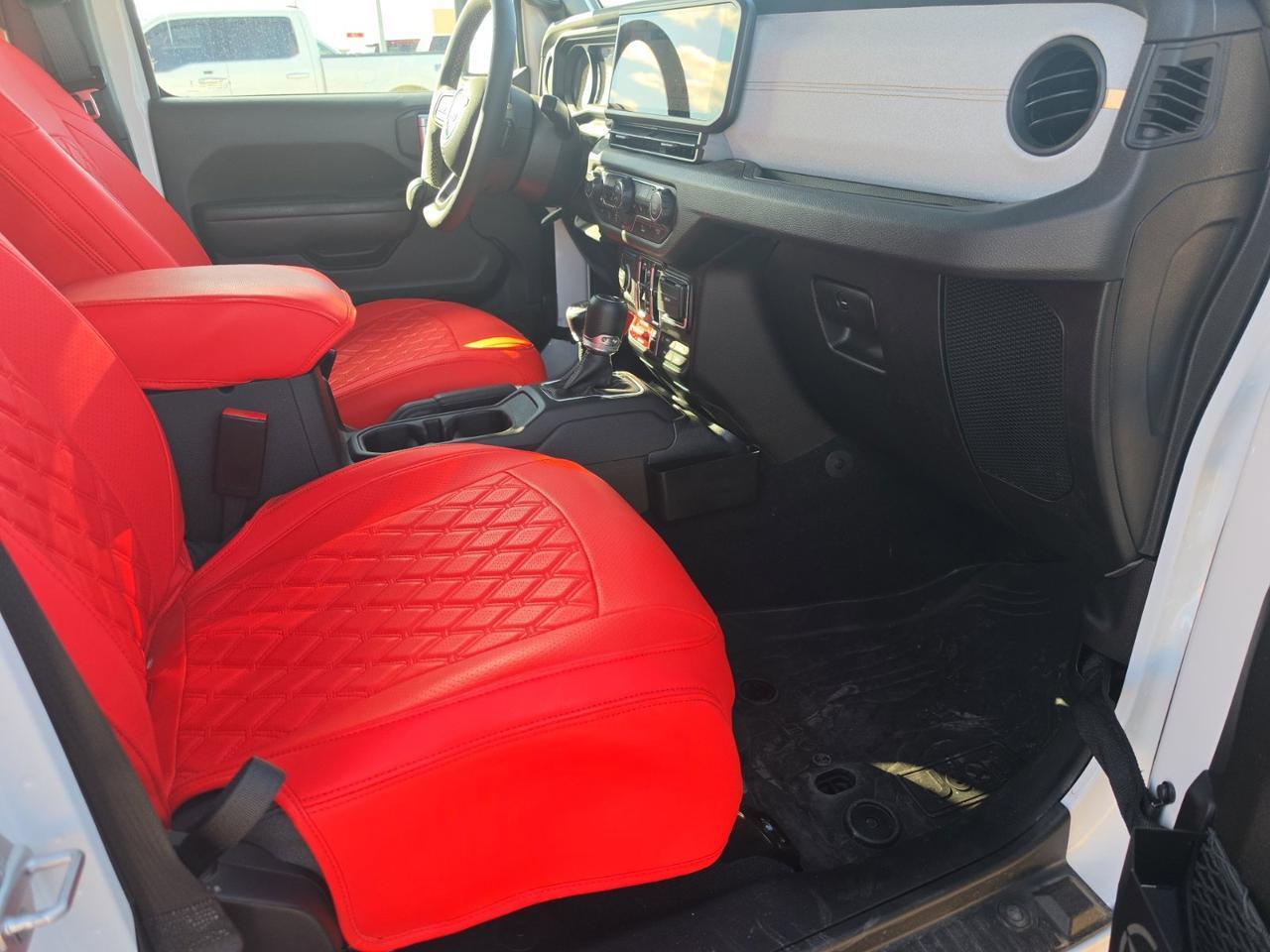 2024 Jeep Gladiator Willys Watertown SD