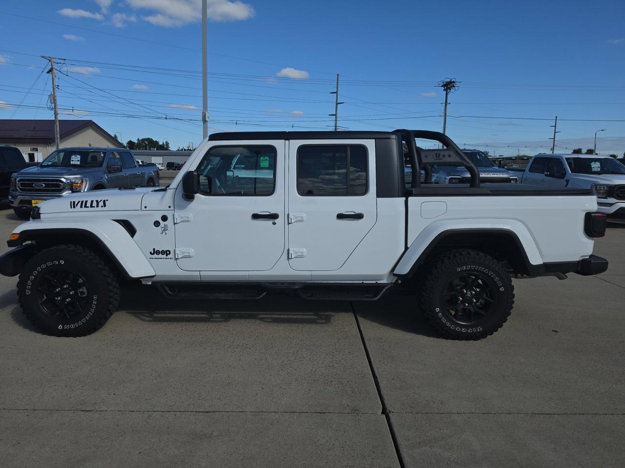 2024 Jeep Gladiator Willys Watertown SD